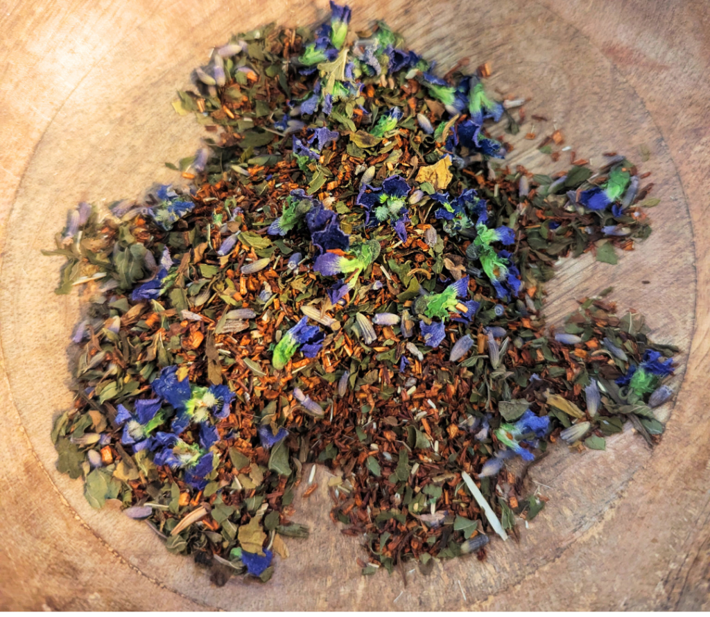 Mix together the tea blend